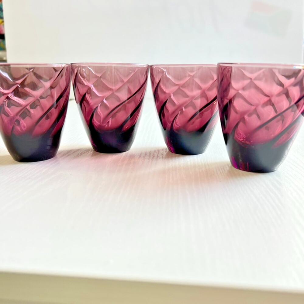 Vintage Hazel Atlas Moroccan Amethyst Purple Swirl Juice Glasses 4 oz Set 4